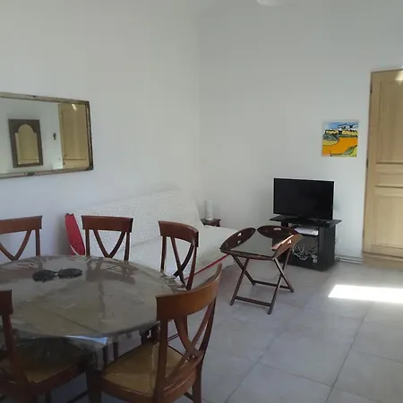 Arcachonaise A 50 M De La Plage, Centre *